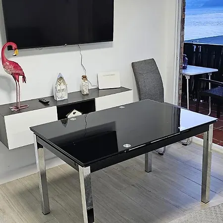 En Primera Línea De Playa Apartamento